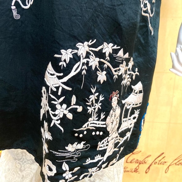 Antique silk Chinese Asian hand embroidered jacket robe chinoiserie - Picture 14 of 15